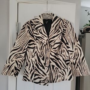 Raffaella Leopard print blazer. Ex cond.  Medium.  Nwot.  3/4 length sleeves